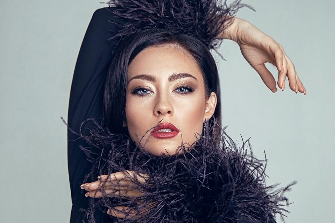 Саша Попова